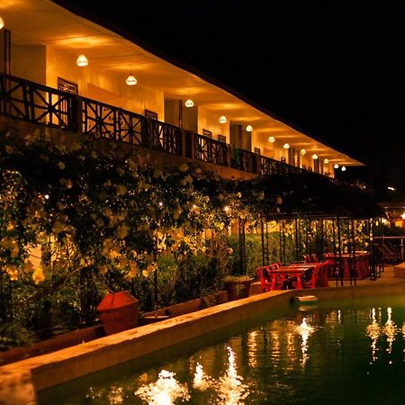 Bamboo Garden Hotel 세레쿤다 외부 사진