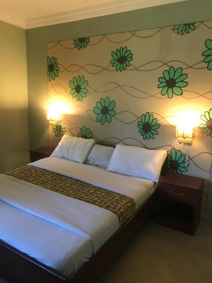 Bamboo Garden Hotel 세레쿤다 외부 사진