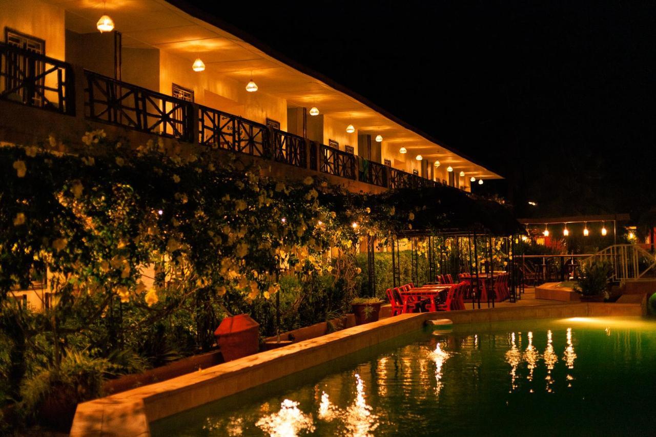 Bamboo Garden Hotel 세레쿤다 외부 사진